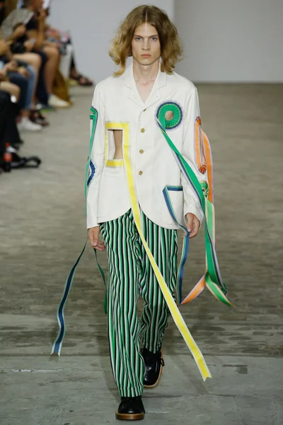 Look 3